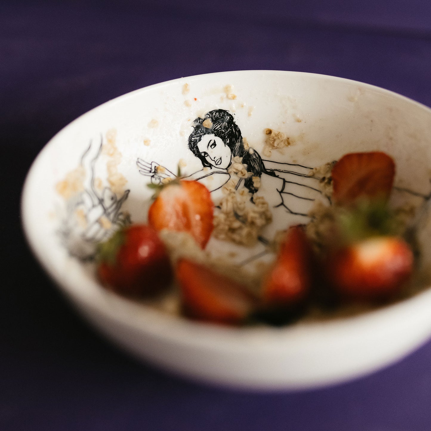 Amy Winehouse (Designschale)
